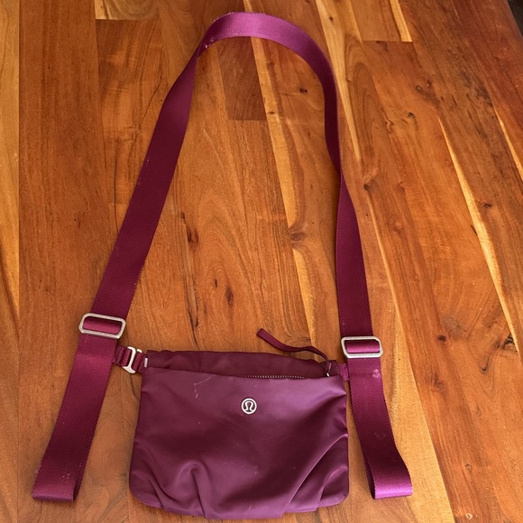 lululemon - yoga mat carrier - Picture 3 of 6